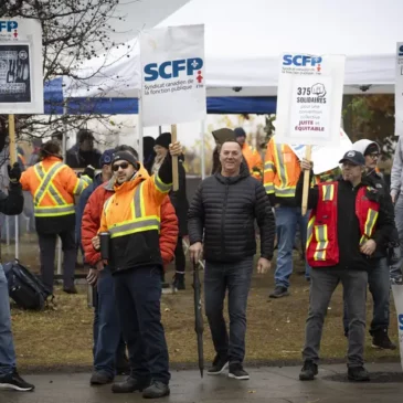 Conflits dans les ports canadiens : Les débardeurs vont contester l’intervention d’Ottawa