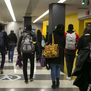 Québec doit réduire la place de l’anglais au cégep et à l’université, avance un rapport